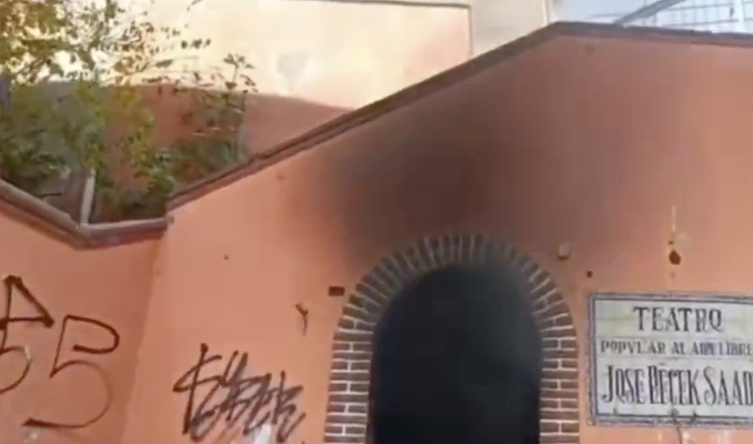 incendio Teatro José Recek Saade, bomberos Puebla incendio, Teatro Popular José Recek Saade Puebla, incendio inmueble abandonado Puebla